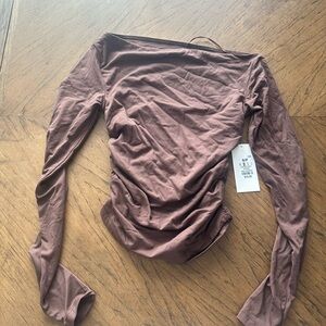 BNWT Women's Long Sleeve Ruched Off-Shoulder Top in Brown